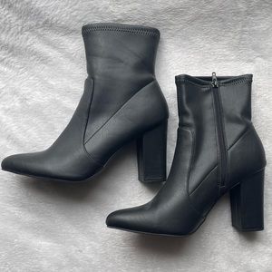 Beautiful Black Pointed Heeled Boots. NWOT